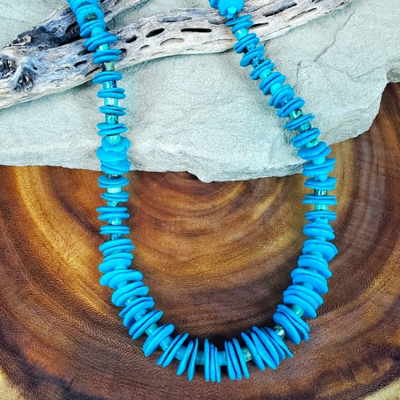 Southwest Native American Style Turquoise dyed howlite statement necklace 32" - Picture 1 of 10